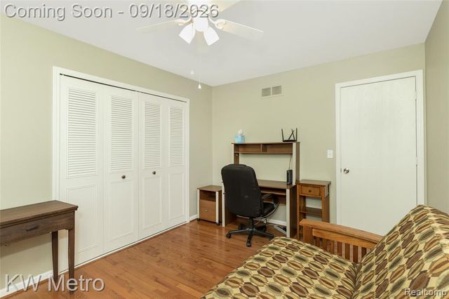 178 Meadow Lane Circle, Rochester Hills, MI 48307