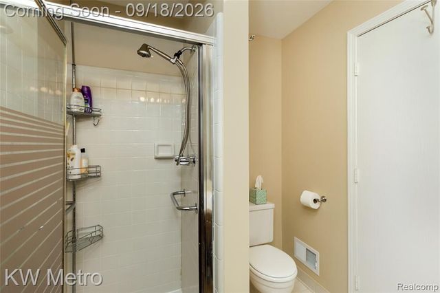 178 Meadow Lane Circle, Rochester Hills, MI 48307