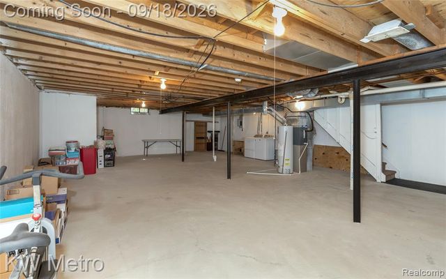 178 Meadow Lane Circle, Rochester Hills, MI 48307