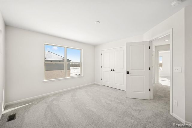 12052 Moore Lane, Washington, MI 48094