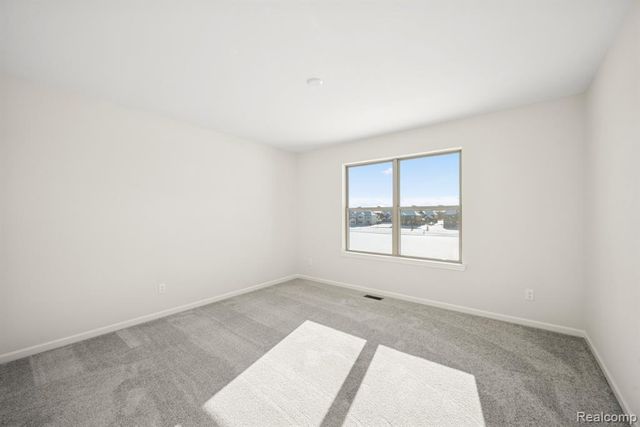 12052 Moore Lane, Washington, MI 48094