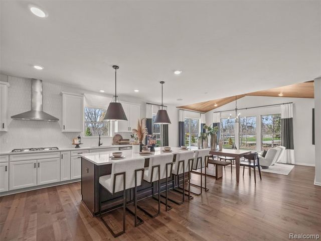 12052 Moore Lane, Washington, MI 48094