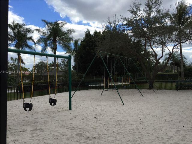 815 Vista Meadows Drive, Weston, FL 33327