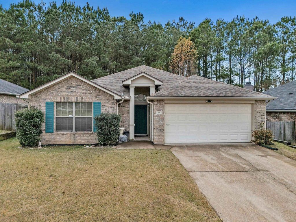 201 CLAIRE LANE, Longview, TX 75605