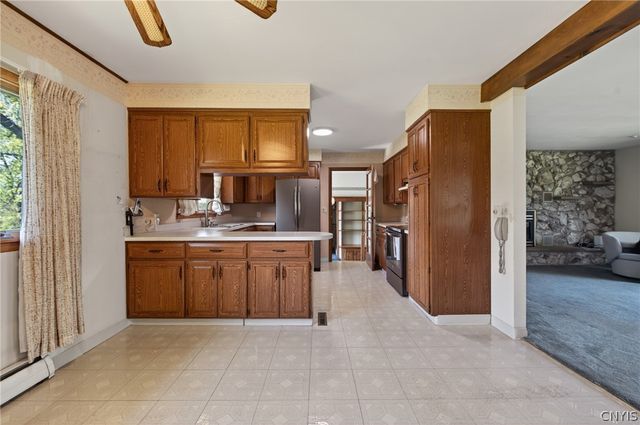 6590 Badgley Rd, Dewitt, NY 13057
