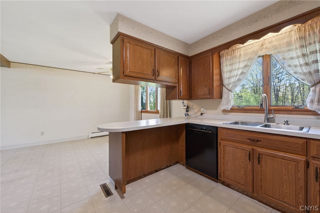 6590 Badgley Rd, Dewitt, NY 13057