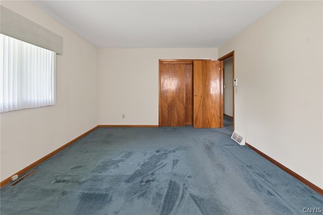 6590 Badgley Rd, Dewitt, NY 13057