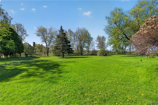 6590 Badgley Rd, Dewitt, NY 13057
