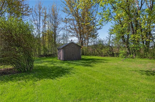 6590 Badgley Rd, Dewitt, NY 13057