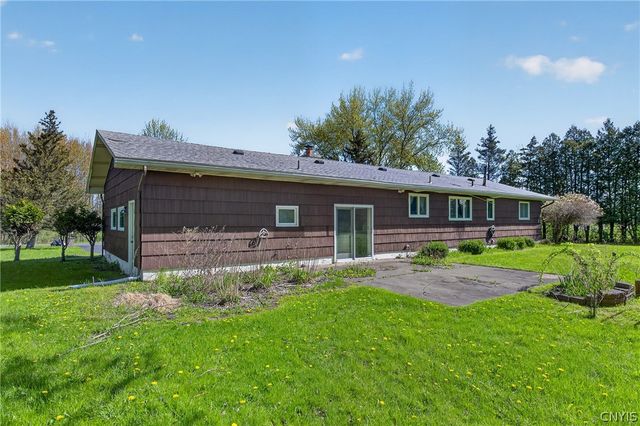 6590 Badgley Rd, Dewitt, NY 13057