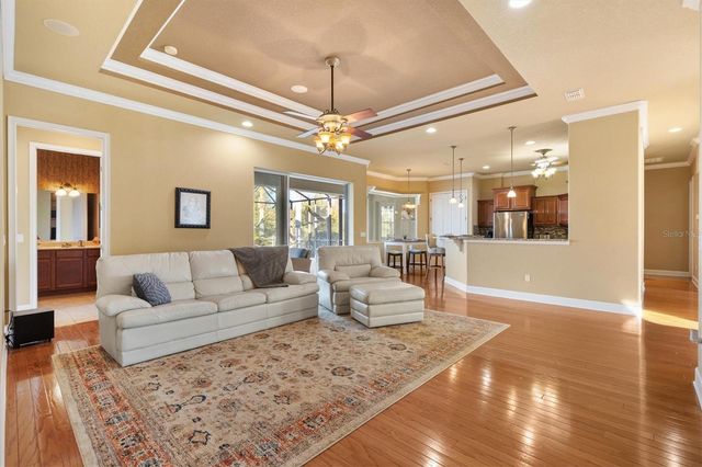 527 DOWLING CIRCLE, Lady Lake, FL 32159