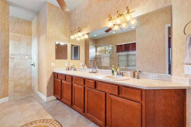 527 DOWLING CIRCLE, Lady Lake, FL 32159