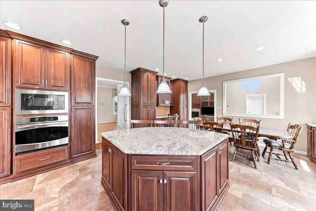 113 SUMMIT DR, Phoenixville, PA 19460