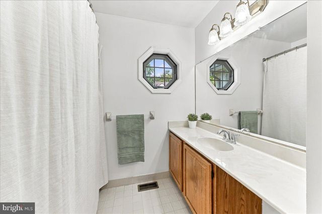 113 SUMMIT DR, Phoenixville, PA 19460
