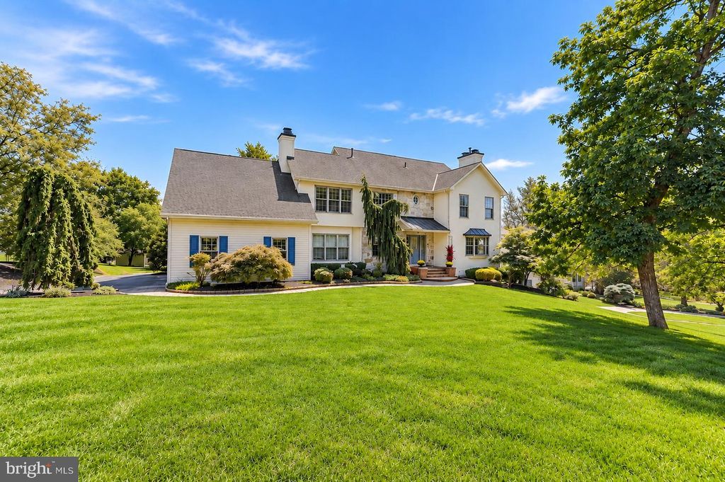 113 SUMMIT DR, PHOENIXVILLE, PA 19460 — photo 2