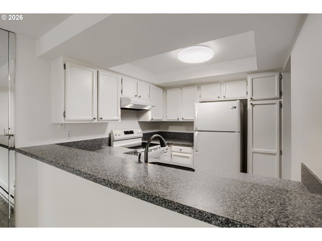 88 GALEN St, Lake Oswego, OR 97035