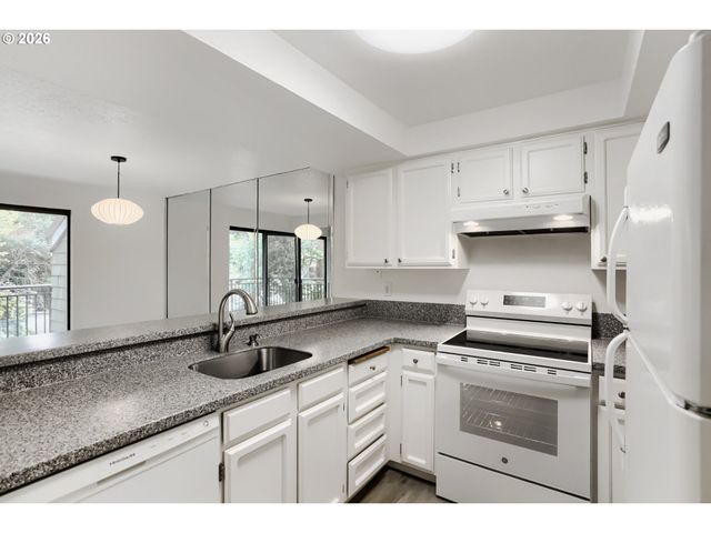 88 GALEN St, Lake Oswego, OR 97035