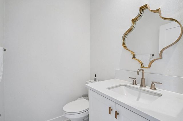 74404 Nichols Drive, Palm Desert, CA 92211