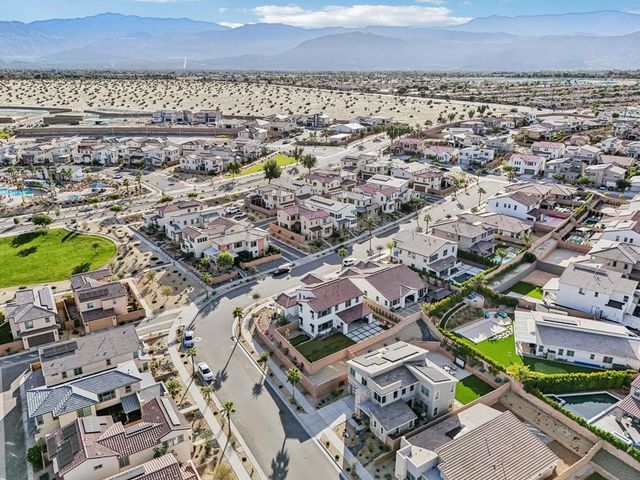 74404 Nichols Drive, Palm Desert, CA 92211