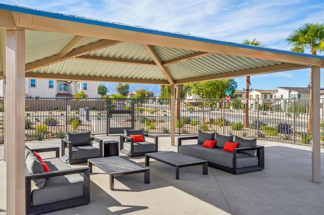 74404 Nichols Drive, Palm Desert, CA 92211