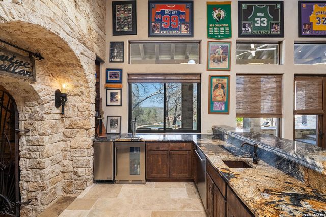 210 RIVERWOOD, Boerne, TX 78006