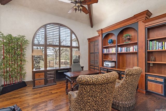 210 RIVERWOOD, Boerne, TX 78006