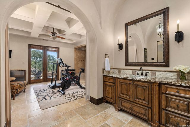 210 RIVERWOOD, Boerne, TX 78006