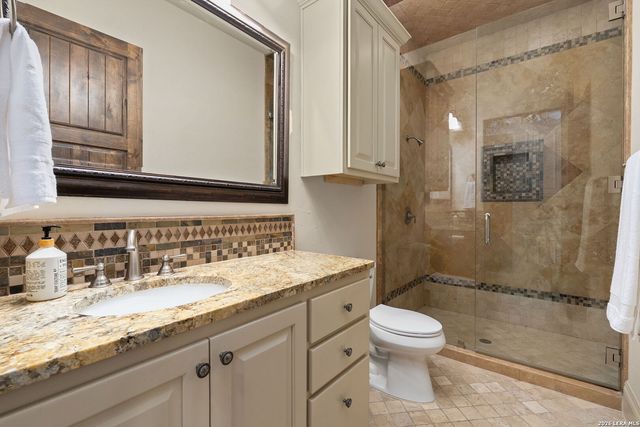 210 RIVERWOOD, Boerne, TX 78006