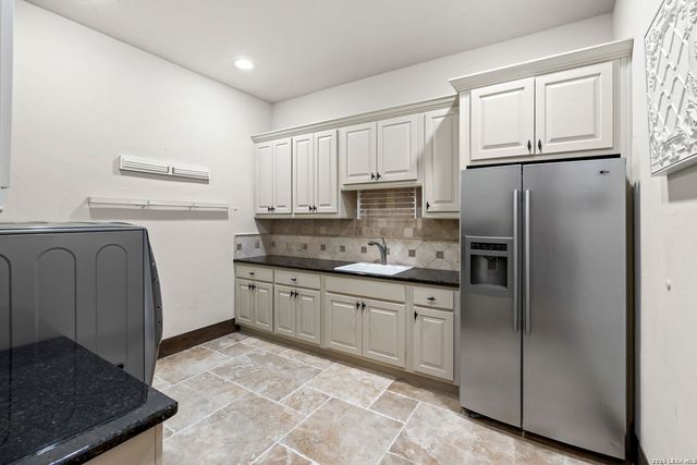 210 RIVERWOOD, Boerne, TX 78006