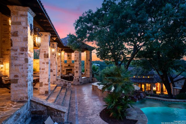 210 RIVERWOOD, Boerne, TX 78006