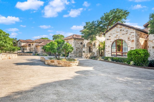 210 RIVERWOOD, Boerne, TX 78006