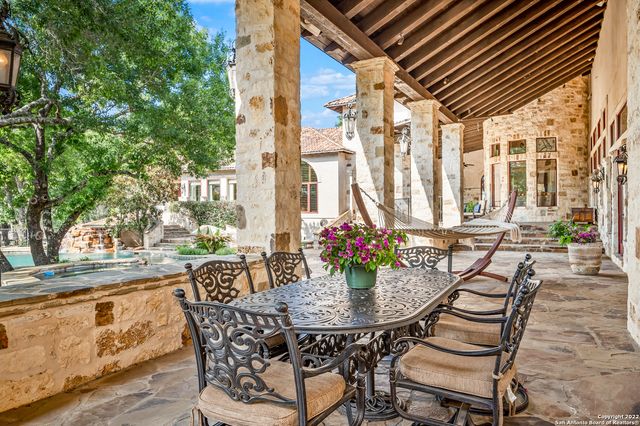 210 RIVERWOOD, Boerne, TX 78006