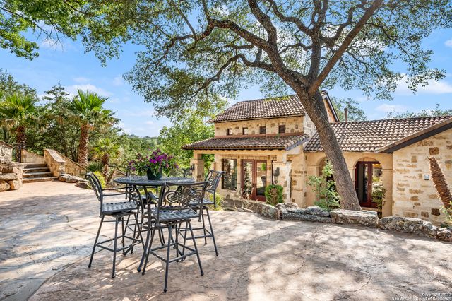 210 RIVERWOOD, Boerne, TX 78006