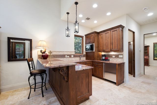 210 RIVERWOOD, Boerne, TX 78006