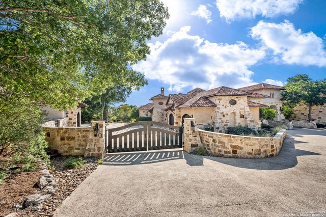 210 RIVERWOOD, Boerne, TX 78006