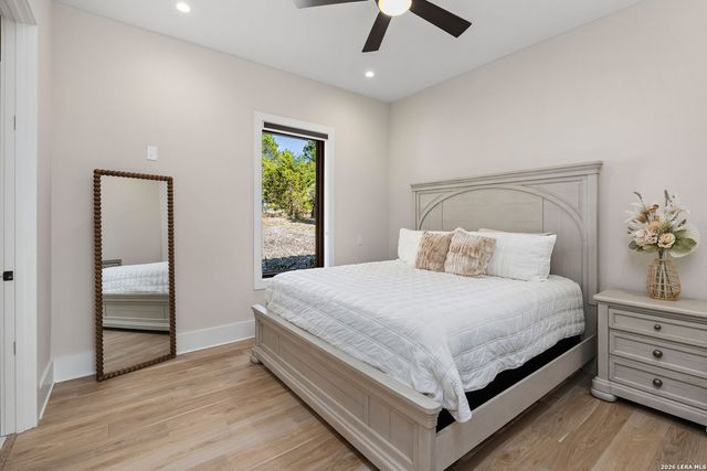 210 RIVERWOOD, Boerne, TX 78006