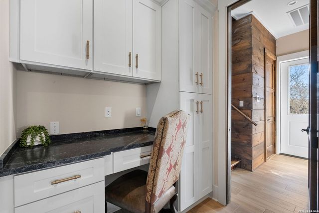 210 RIVERWOOD, Boerne, TX 78006