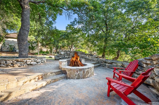 210 RIVERWOOD, Boerne, TX 78006