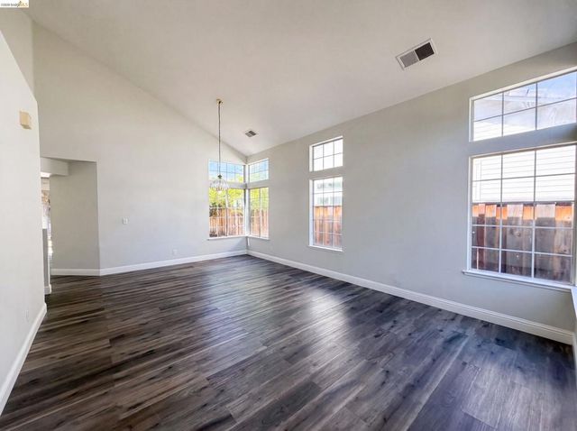 5150 Brookfield Ct, Antioch, CA 94531