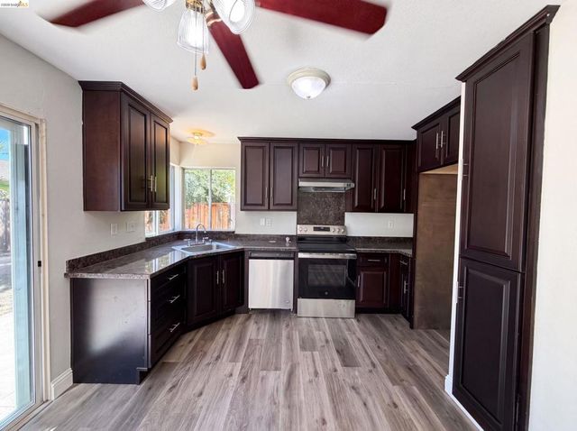 5150 Brookfield Ct, Antioch, CA 94531