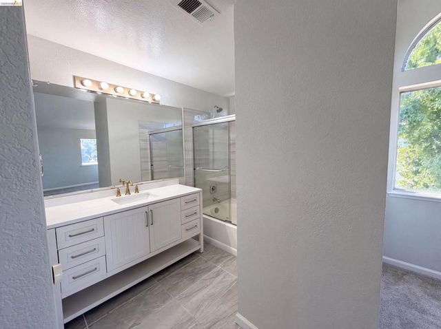 5150 Brookfield Ct, Antioch, CA 94531