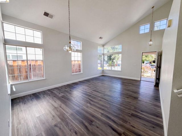 5150 Brookfield Ct, Antioch, CA 94531