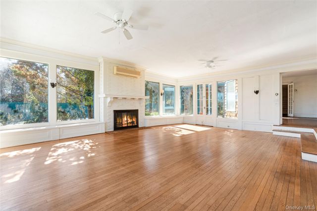 15 Little Cobb Road, Water Mill, NY 11976
