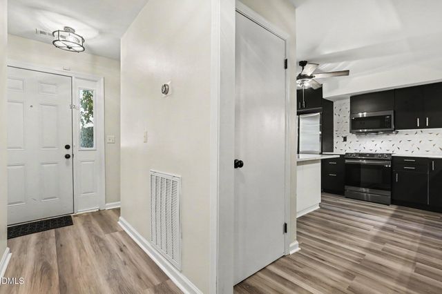 1227 Seaton Road 44, Durham, NC 27713