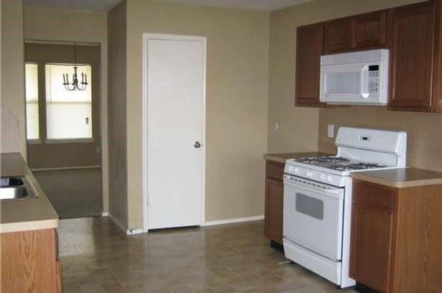 1414 Swansfield Lane, Houston, TX 77073