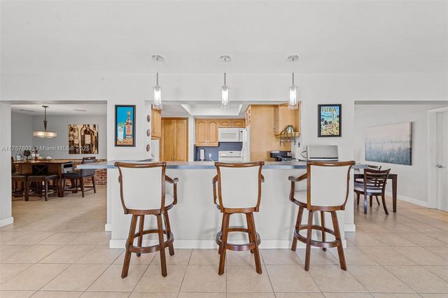 6311 SW 93rd Ct, Miami, FL 33173