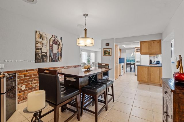 6311 SW 93rd Ct, Miami, FL 33173