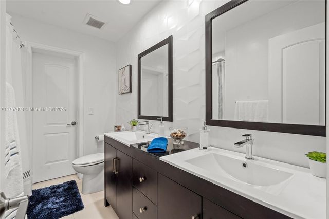 6311 SW 93rd Ct, Miami, FL 33173