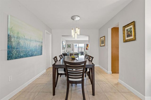 6311 SW 93rd Ct, Miami, FL 33173