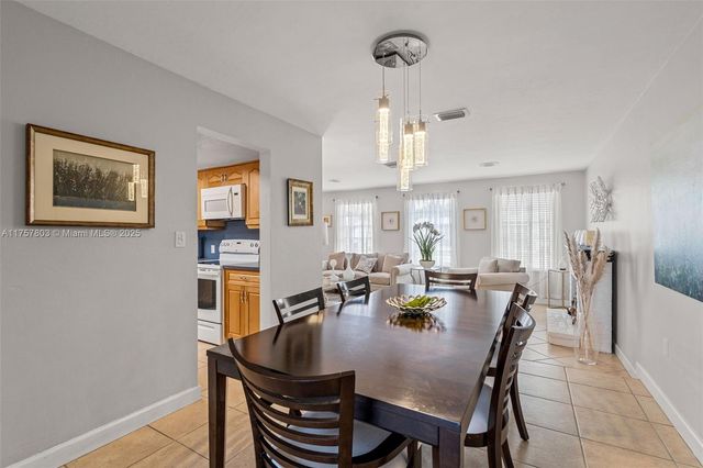 6311 SW 93rd Ct, Miami, FL 33173